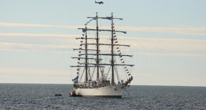  La Fragata Libertad no puede arribar al puerto de Buenos Aires 