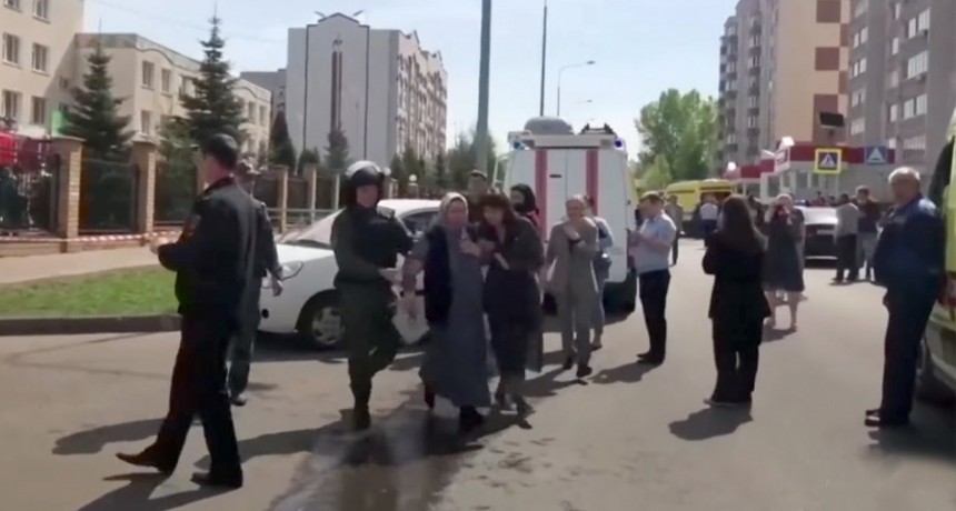  Trece muertos, entre ellos siete niños, en un ataque de arma de fuego en escuela en Rusia 