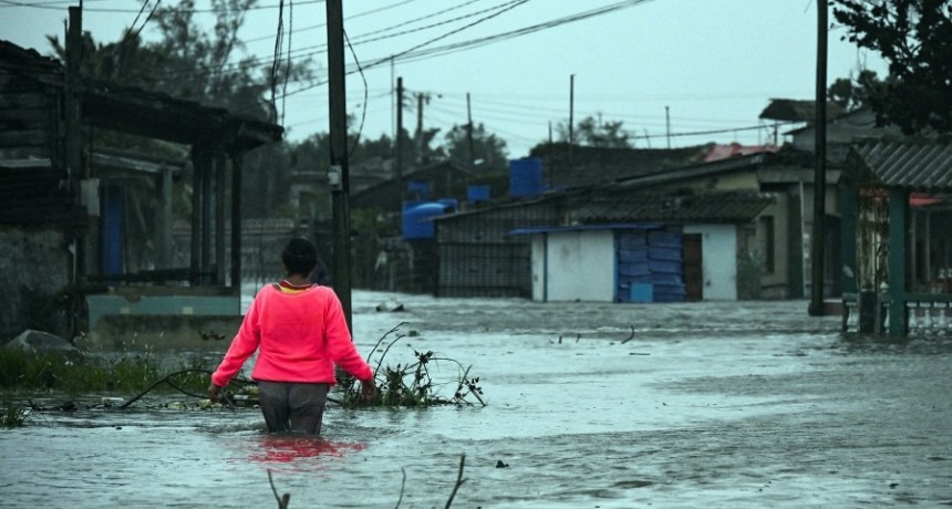  Ian se fortalece y alcanza categoría 4 en su camino hacia Florida 