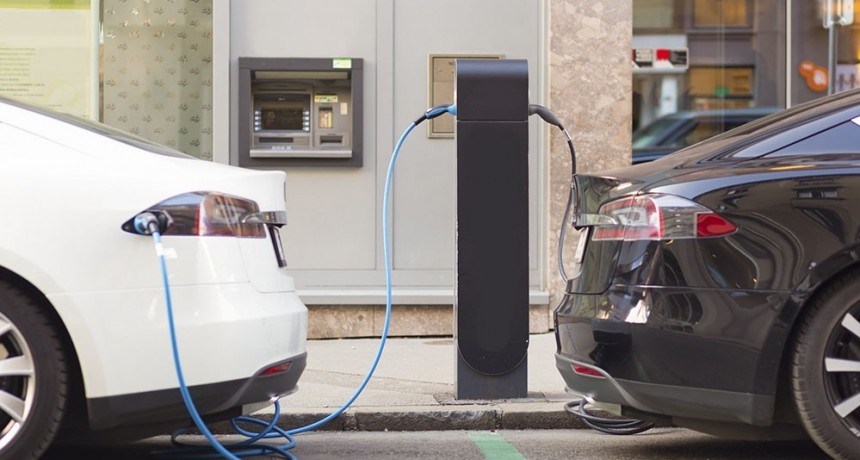  Piden colaboración entre Estado y empresas para el despegue del transporte eléctrico público y de carga 