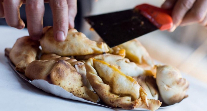  Con descuentos en todo el país, llega La Noche de la pizza y la empanada 