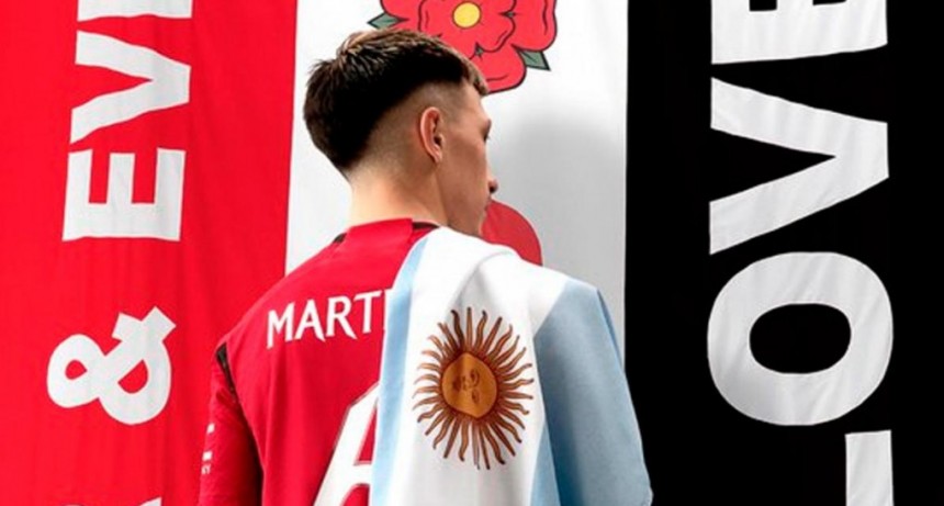  Manchester United anunció un contrato millonario del nuevo sponsor para su camiseta 