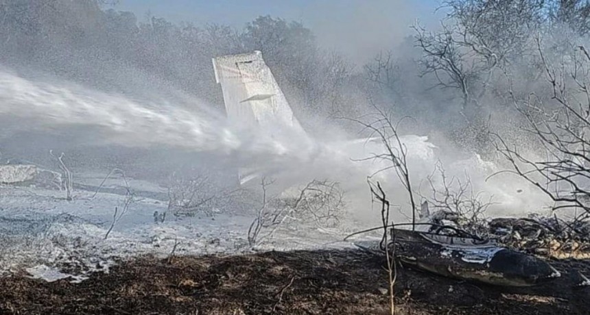  Una avioneta se despistó y se prendió fuego: tres heridos en estado crítico 