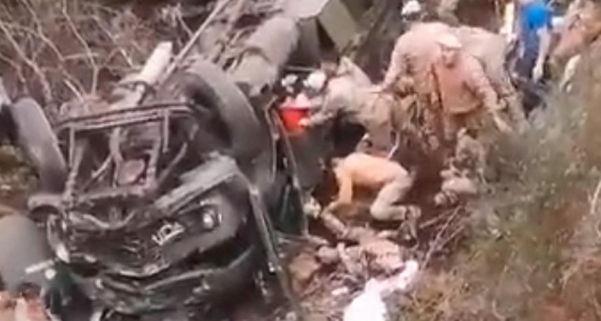  Al menos cuatro soldados muertos y 18 heridos tras desbarrancar un camión del Ejército 