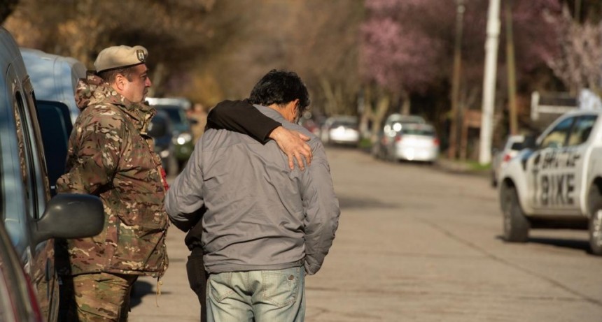  Comenzó el velatorio de otro de los soldados fallecidos en el vuelco del camión en Neuquén 