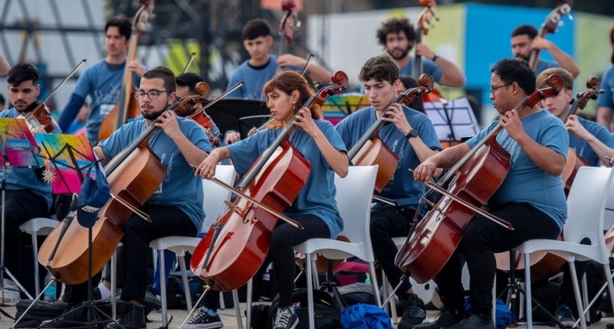  Más de 2.500 niños y adolescentes tocaron en la Gran Orquesta Federal Infantil y Juvenil 