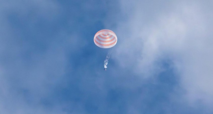  Tres astronautas volvieron a la tierra tras un a&ntilde;o en la Estaci&oacute;n Espacial Internacional 