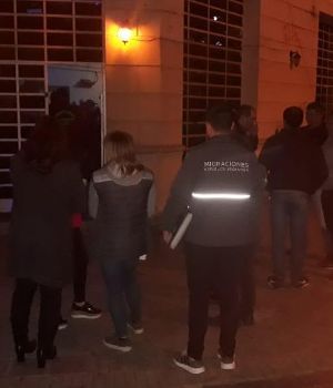 Atrapan a "Yiyi, la proxeneta" y rescatan a 11 trabajadoras sexuales