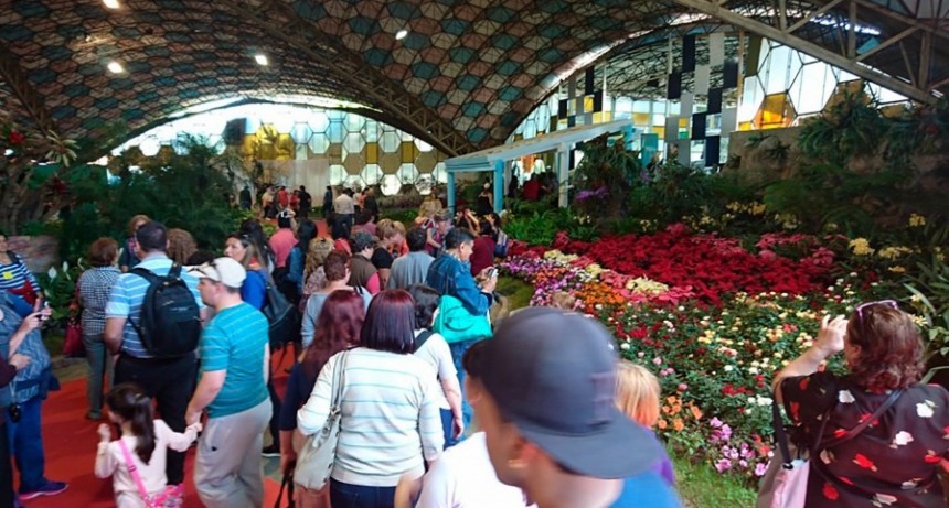  Arrancó la Fiesta Nacional de la Flor 2022 en Escobar 