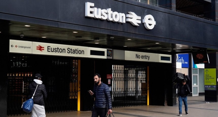  Nueva huelga ferroviaria en Reino Unido para exigir aumentos por la inflación 