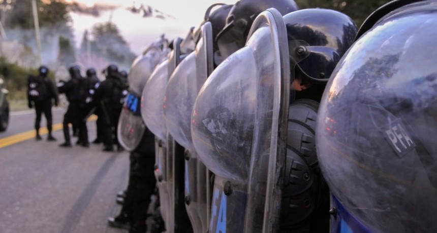  Con un corte de la ruta 40 se inició un operativo del Comando Unificado en Villa Mascardi 