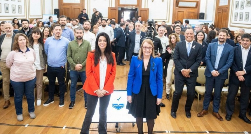 La titular del PAMI lanzó en Santa Cruz el programa odontológico Sonrisa Mayor 