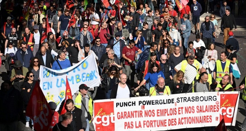  Fuerte impacto en el transporte público en Francia por la huelga general 