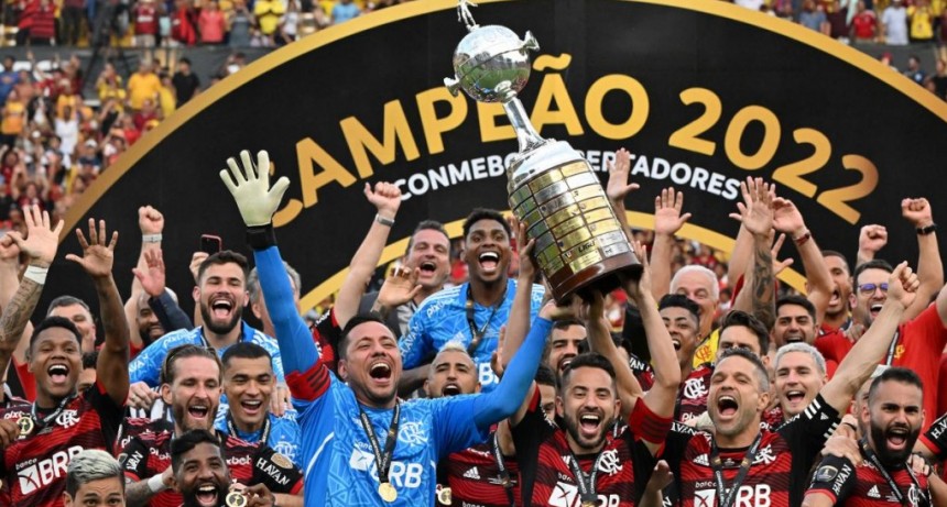  Flamengo ganó su tercera Copa Libertadores al vencer a Paranaense en la final 