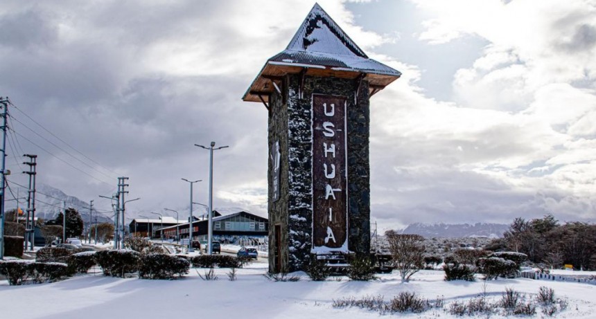  Una nevada sorprendió a turistas y habitantes de Ushuaia 