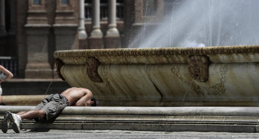  Cierran escuelas en las islas Canarias por una inusual ola de calor 