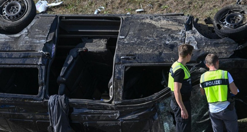  Alemania: siete muertos al estrellarse un minibus con inmigrantes ilegales 