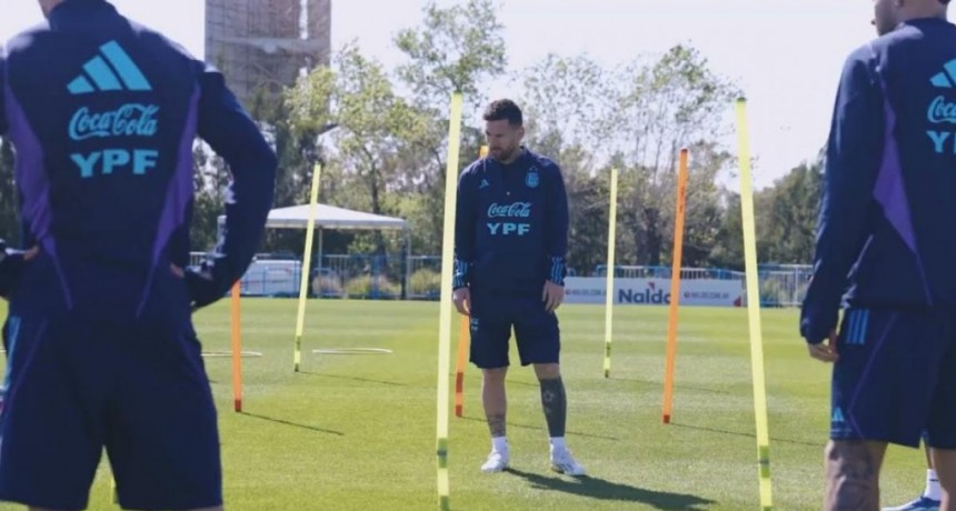  Con Messi en cancha, la selección entrenó pensando en Perú 