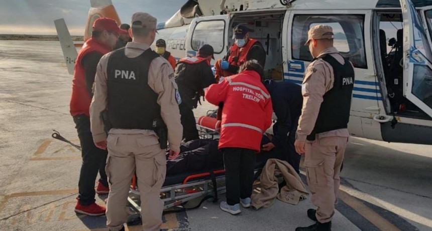 Prefectura aeroevacuó de urgencia a un tripulante de buque pesquero 