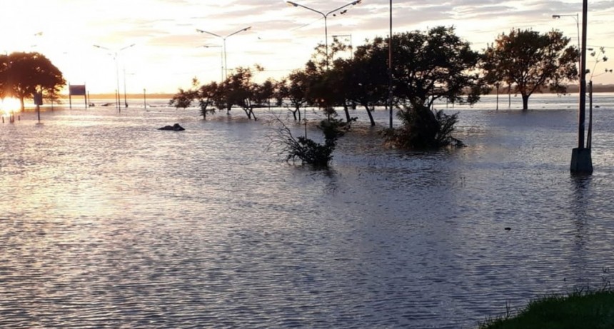  Más de 500 evacuados en ciudades correntinas afectadas por la crecida del río Uruguay 
