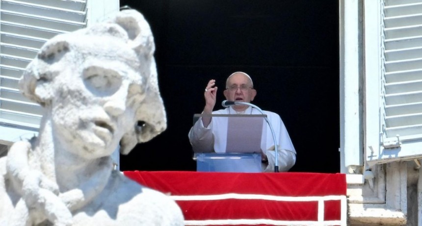  El Vaticano evalúa un encuentro de Francisco con familiares de los rehenes de Hamas 