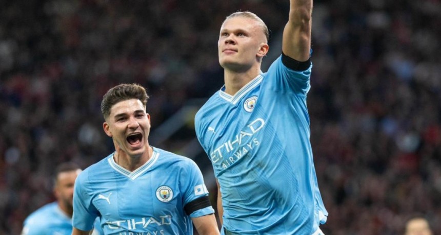  El City de Julián Álvarez se quedó con el clásico de Manchester ante el United 