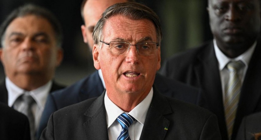  Bolsonaro no reconoce la derrota y asegura que actuará 