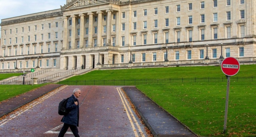  El gobierno británico no convocará a elecciones en Irlanda del Norte antes de 2023 