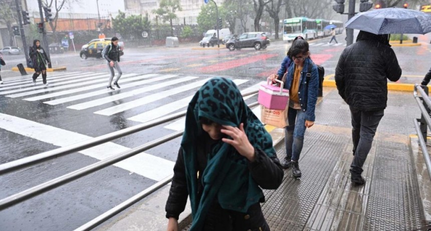  Alerta Naranja por tormentas fuertes en el centro del país 