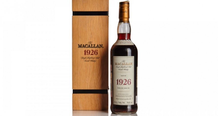  Pagaron 2,7 millones de dólares de una botella de whisky destilada en 1926 