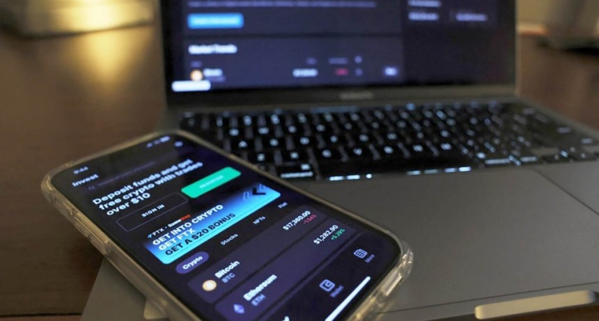  El d&oacute;lar cripto supera los $1.000 tras el triunfo de Javier Milei en el balotaje 