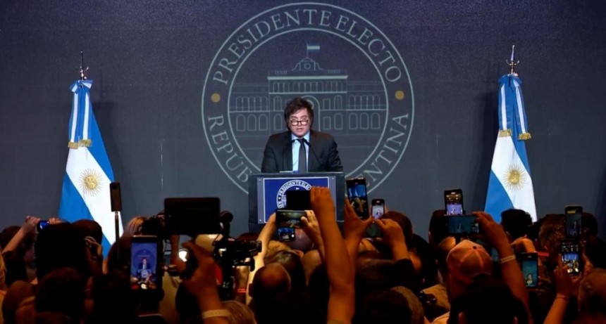  Milei arma su gabinete, anunci&oacute; privatizaciones y la eliminaci&oacute;n del Banco Central 