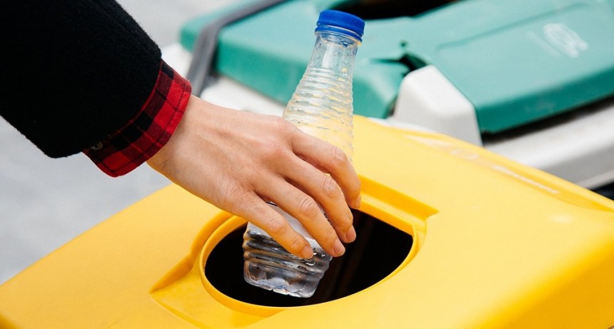  Anuncian la primera exposición de productos hechos con plástico reciclado o reutilizado 