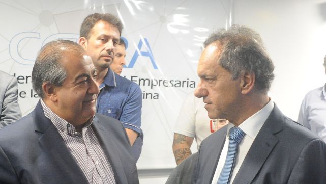 Scioli, ante empresarios y sindicalistas