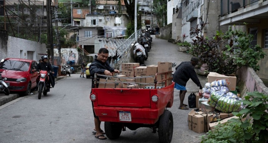  La pobreza en Brasil alcanzó un récord de 62,5 millones de personas en 2021 