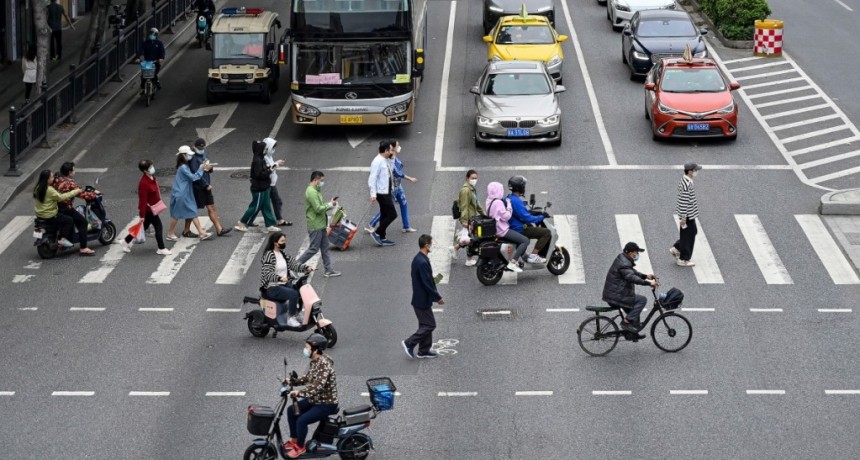 China flexibiliza aún más las restricciones, pese a las altas cifras de Covid-19 