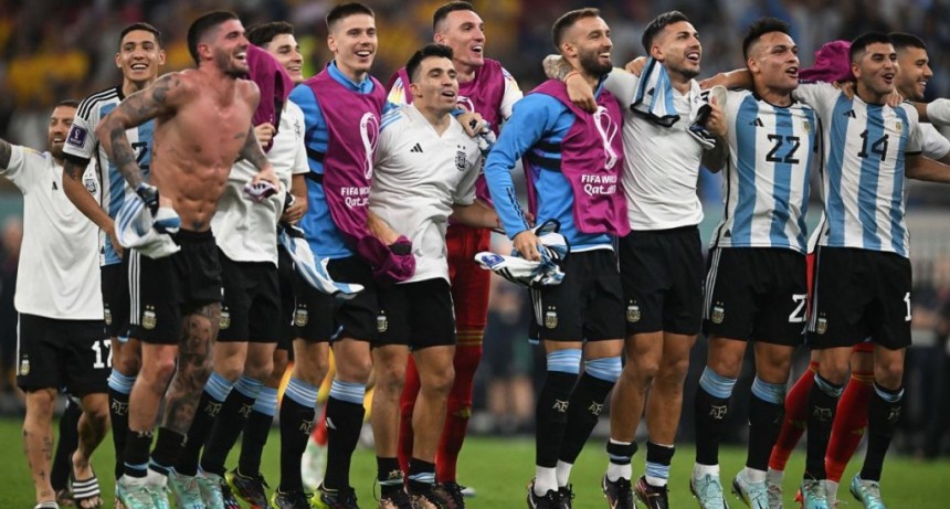  Messi fue de nuevo el mejor pero las salvadas de los Martínez valieron una clasificación 