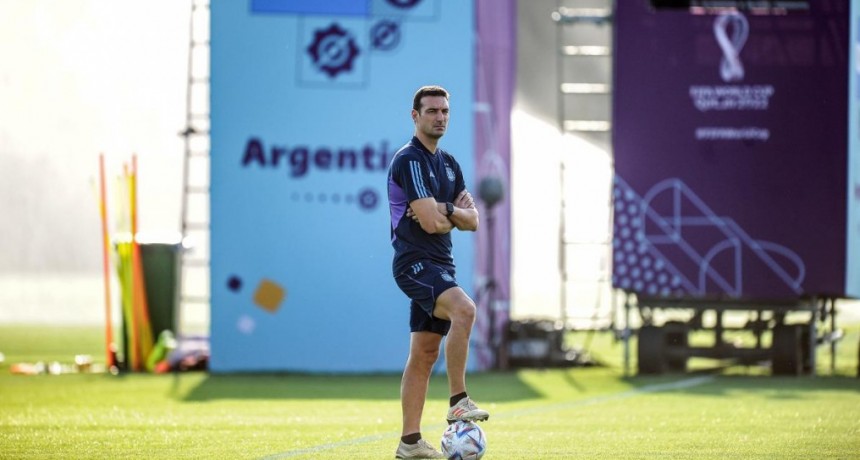  Scaloni evalúa a Di María y De Paul en una práctica a puertas cerradas 
