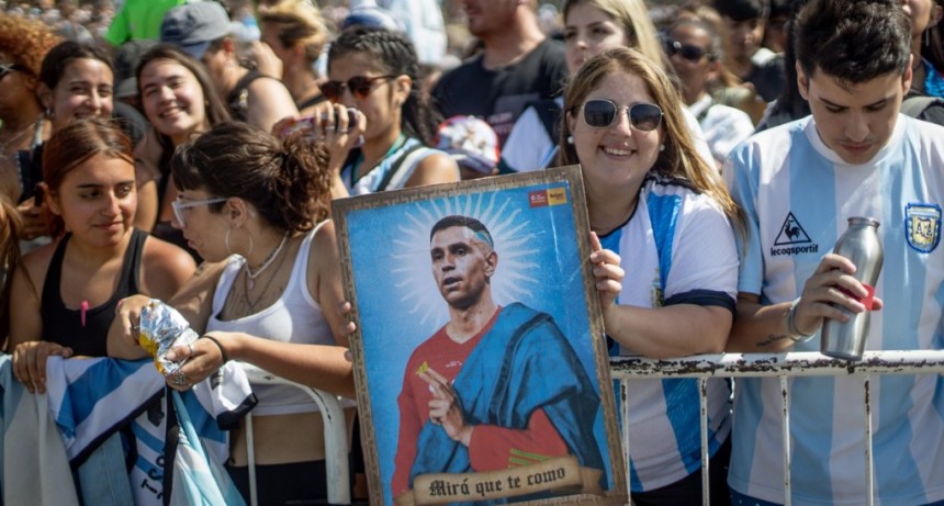  Multitudinario homenaje para 