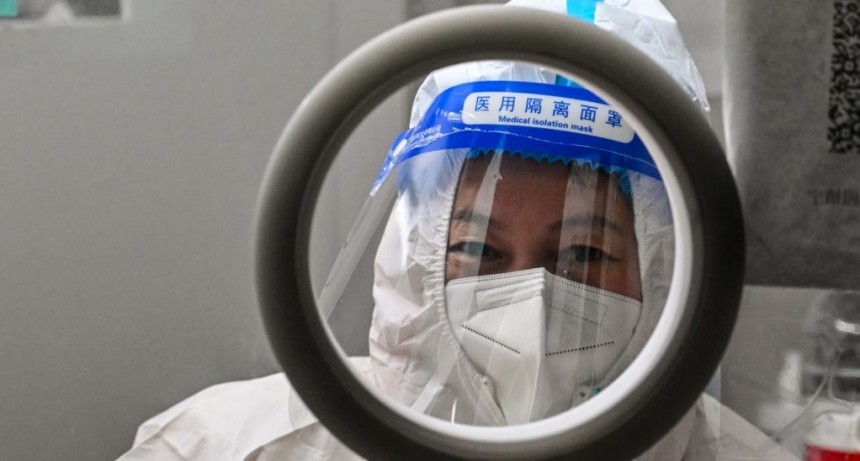  China dejó de publicar cifras diarias de coronavirus en medio de un fuerte brote 