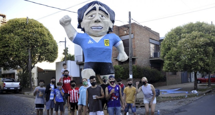  La Plata palpita la tradicional quema de muñecos de fin de año 