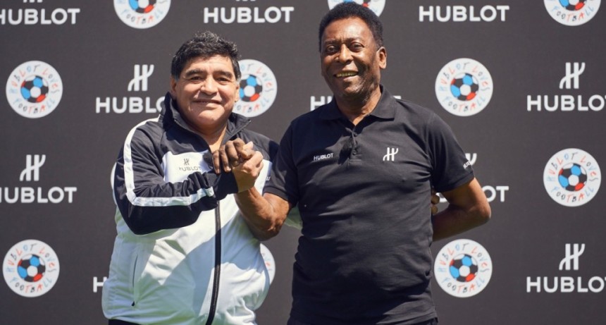  El día que Maradona cumplió su sueño de conocer a Pelé 