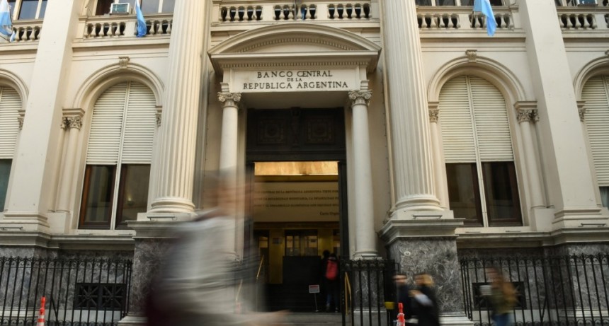  El Banco Central compró casi US$ 2.000 millones en diciembre y superó la meta de reservas para 2022 