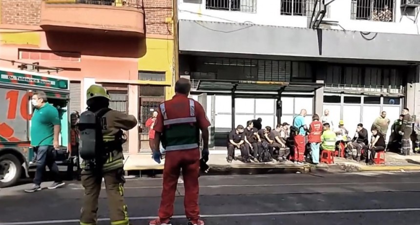  Unos 90 operarios fueron afectados por un escape de amoníaco en un frigorífico de Barracas 