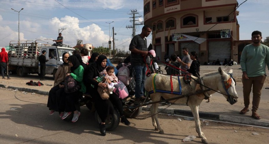  Casi 1,9 millones de palestinos tuvieron que abandonar Gaza por la ofensiva israelí 