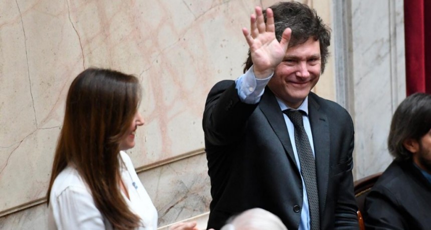  A 40 años de la recuperación democrática, asume Javier Milei como Presidente de la Nación 