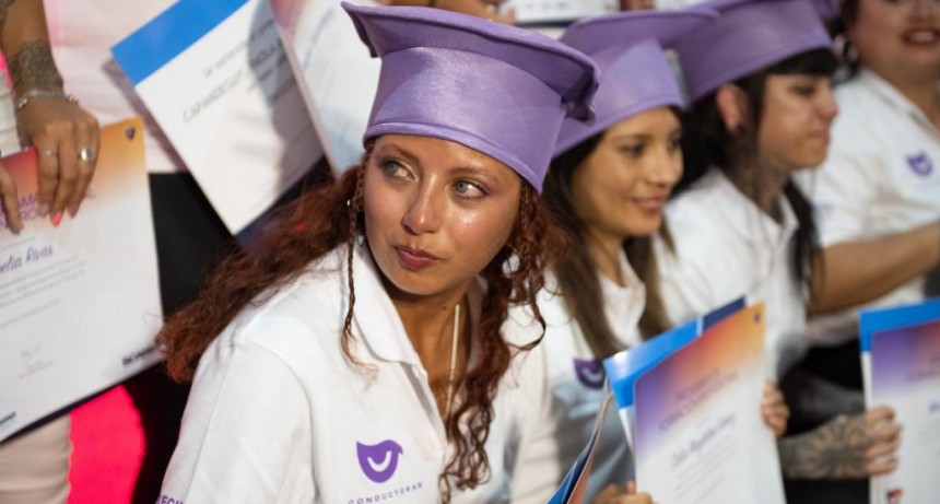  Las camioneras en Argentina, 60 mujeres que se hacen lugar en el mundo del transporte 