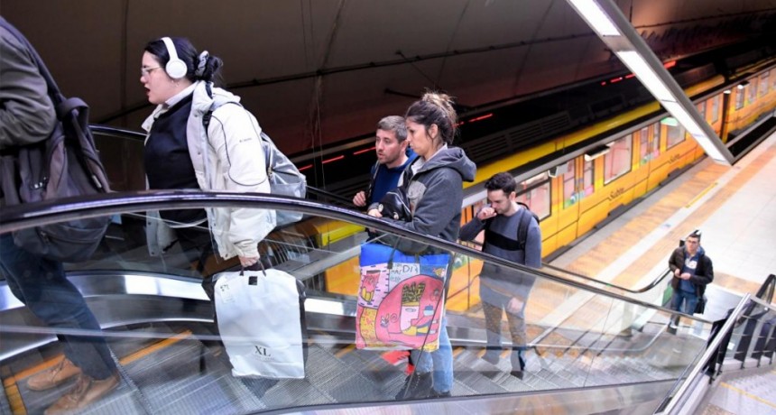  El subte aumentará 56% en dos tramos: el pasaje costará $110 en enero 