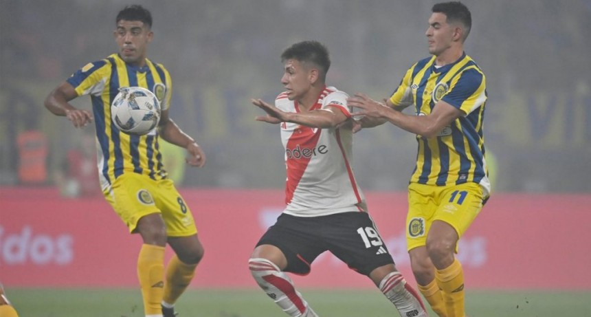  Según la prensa inglesa, River llegó a un acuerdo con el City por Echeverri 