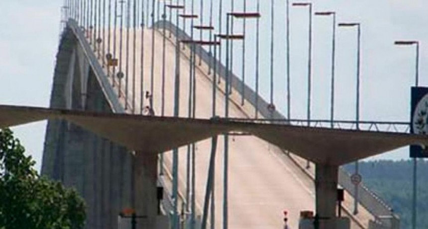  Un corte de Internet provocó el cierre del puente internacional San Martín 